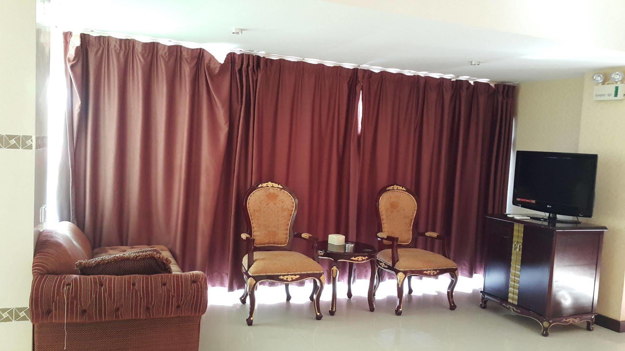 The Privi Suites Pattaya Zewnętrze zdjęcie